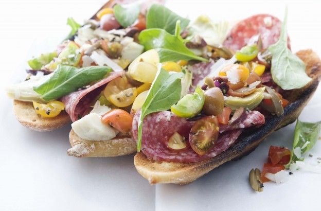 Bruschetta mit Salami