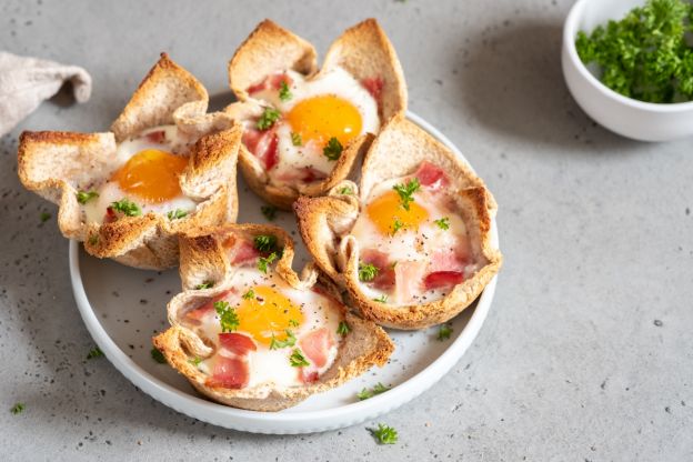 Muffinkörbchen mit Ei