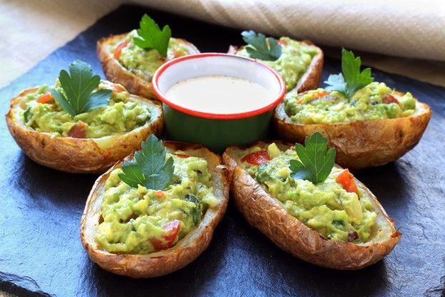 Kartoffelschiffchen mit Guacamole