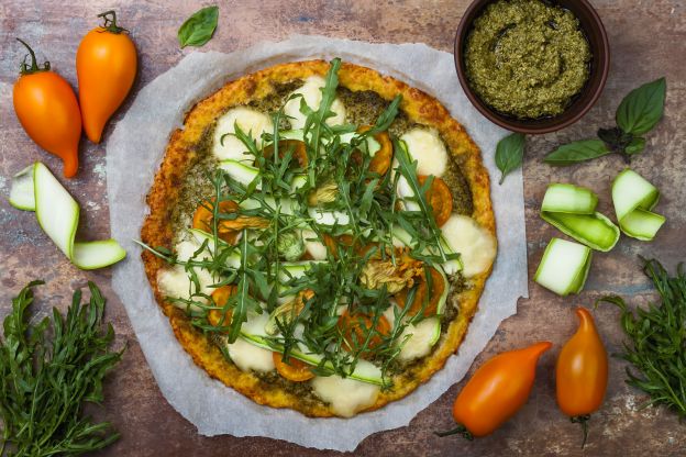 Blumenkohl-Pizza mit Zucchini