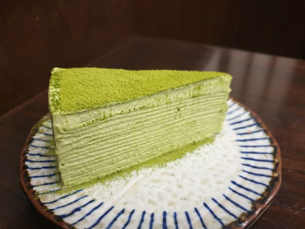 Pfannkuchen-Torte mit Matcha