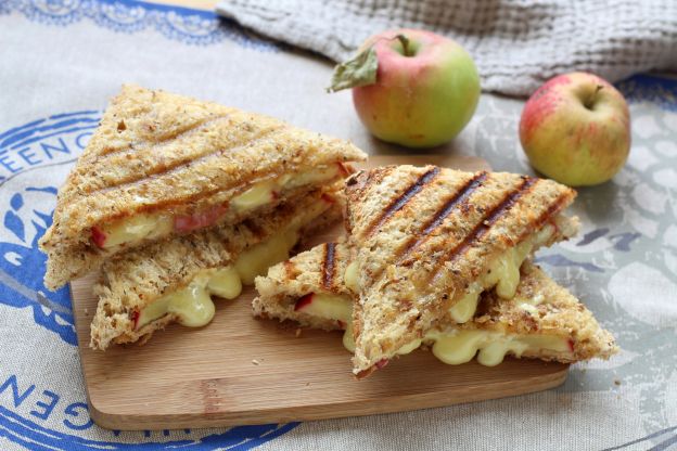 Apfel und Camembert