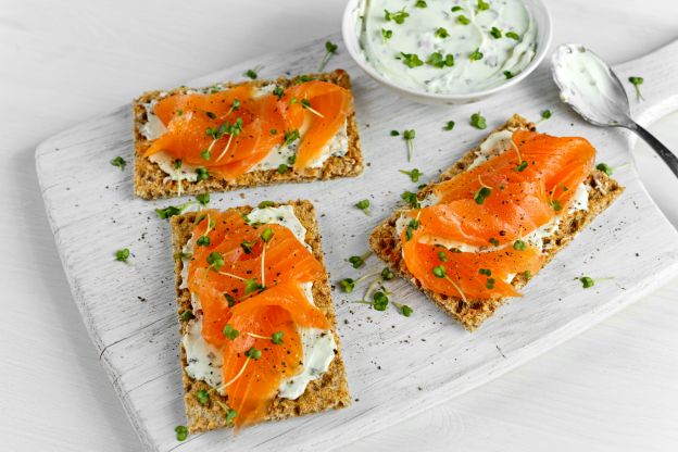 Frischkäse und Lachs