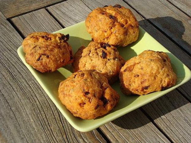 Salzige Cookies mit getrockneten Tomaten