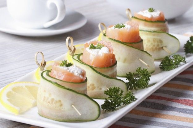 Gurkenröllchen mit Frischkäse und Lachs