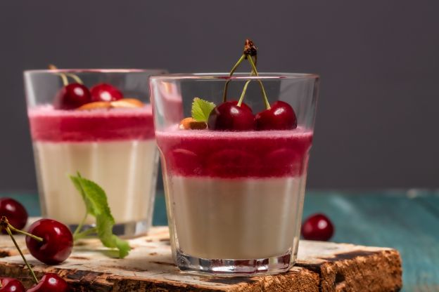 Panna Cotta mit Kirschen