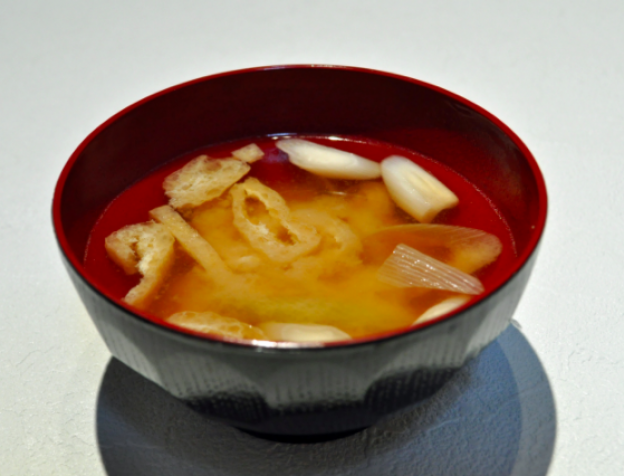 31.- miso-suppe