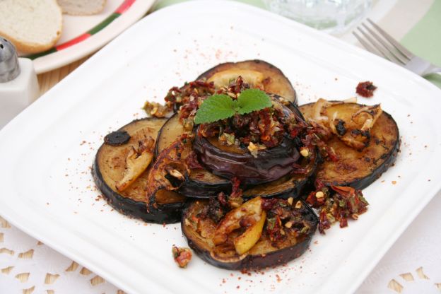 Aubergine und Minze