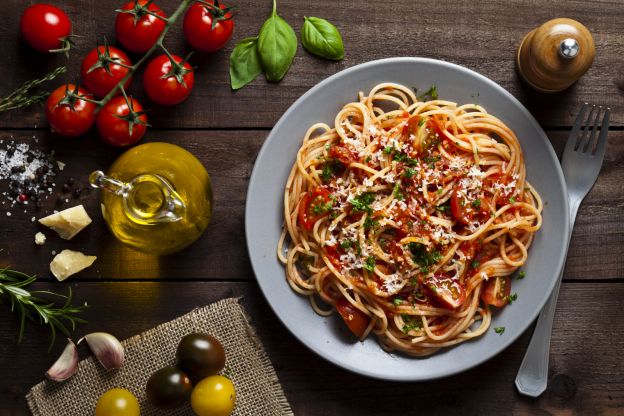 Spaghetti mit Tomatensoße