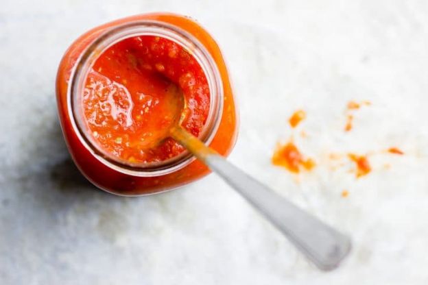 Klassische Tomatensauce mit Provencekräutern