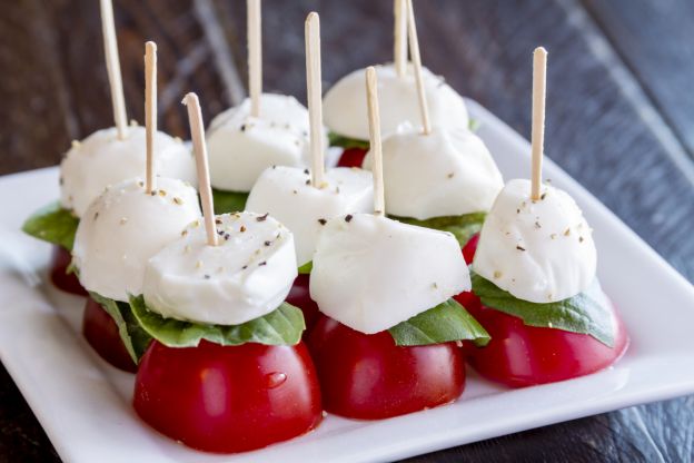 Tomaten-Mozzarella-Spieße