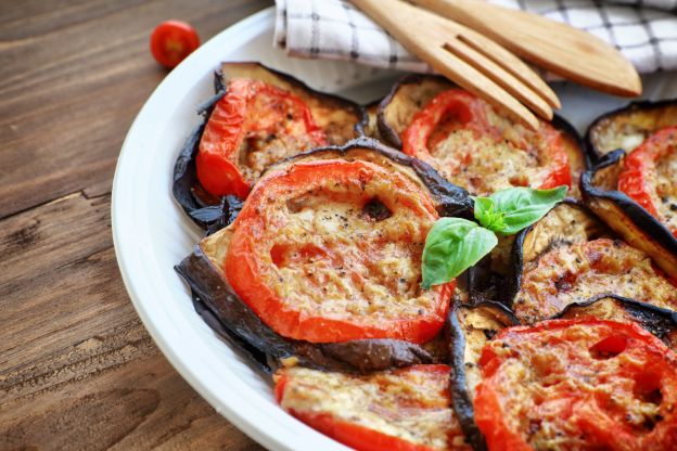 Würzige geröstete Aubergine und Tomate