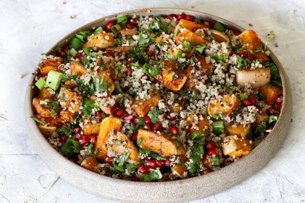 Quinoa-Salat mit Granatapfel