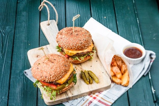 Burger mit Schmelzkäse