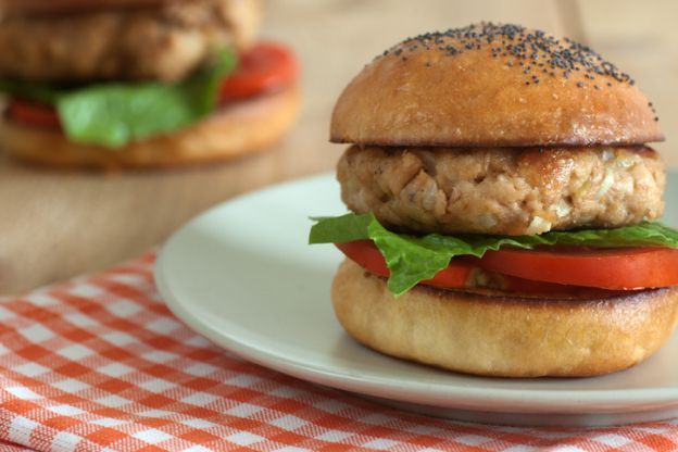 Hamburger mit Thunfisch-Patties