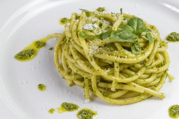 Spaghetti mit Pistazienpesto