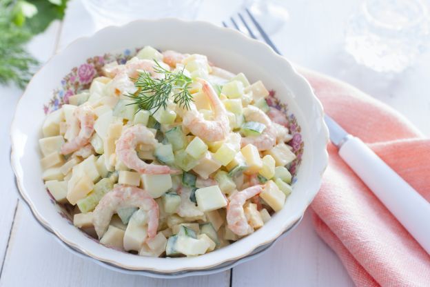 Gurken-Salat mit Garnelen