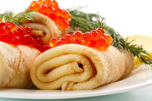 Pfannkuchen mit rotem Kaviar