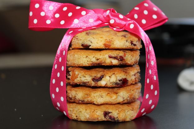 Cookies mit weißer Schokolade und Cranberries