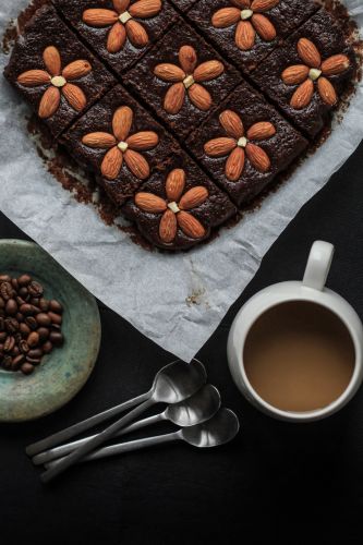 Veganer Espressokuchen mit Mandeln