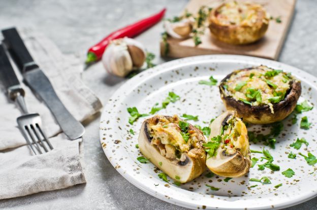 Champiñones rellenos: Gefüllte Champignons