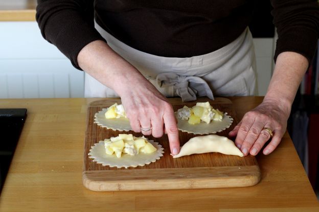 Füllung der Teigtaschen