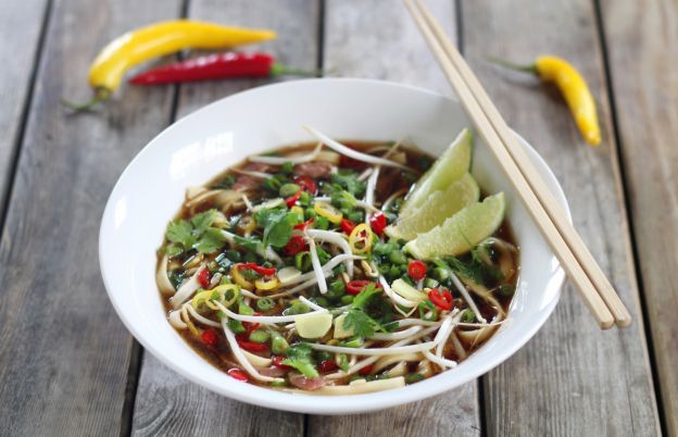 Vietnamesische Pho-Suppe