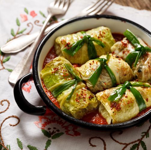 Beilage oder Hauptgang: Vegetarische Kohlrouladen mit Bulgur