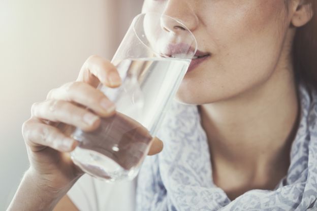 11) Nach dem Essen von Steinobst sollte man kein Wasser trinken