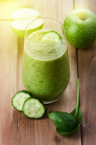 Apfel-Gurken-Kiwi-Smoothie