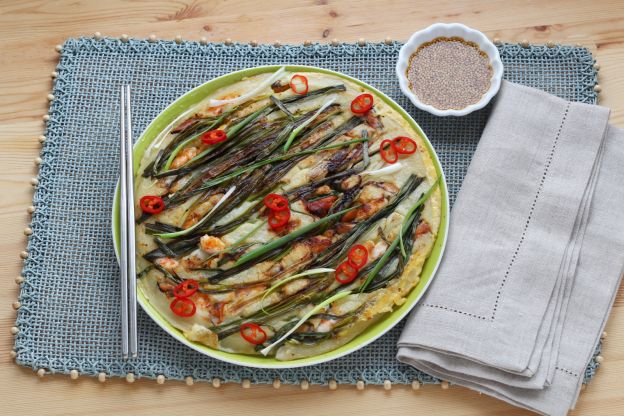 Haemul Pajeon: Koreanischer Pfannkuchen mit Muscheln und Lauchzwiebeln