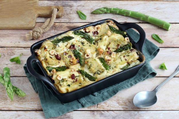 Vegane Lasagne mit grünem Spargel