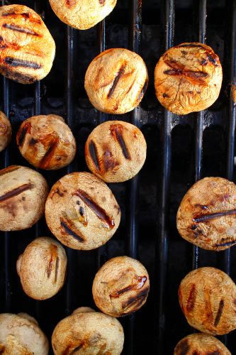 Gegrillte Champignons