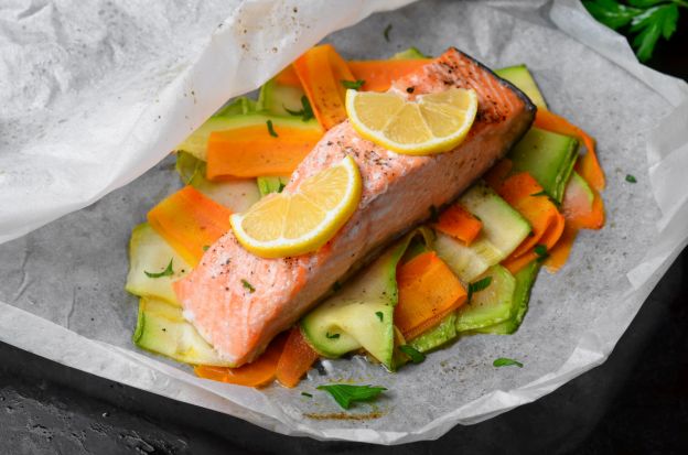 Lachs auf gedünstetem Gemüse