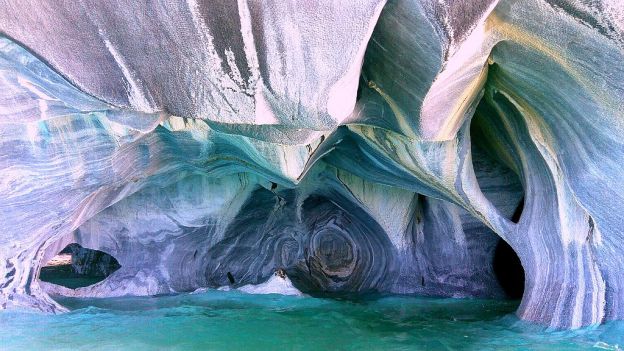 Schwimme in den Marmorhöhlen Patagoniens, Chile