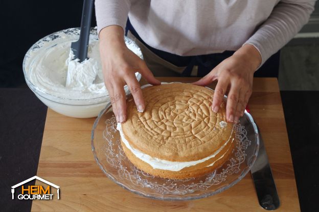 Die Torte zusammensetzen: