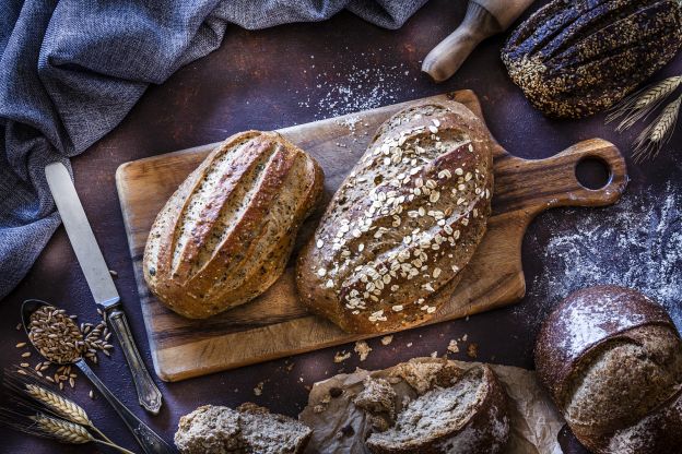 vollkornbrötchen-sandwich mit schinken