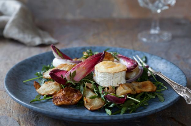 Ziegenkäse auf Topinambur-Salat