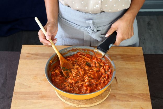 ZUBEREITUNG DER ENCHILADAS