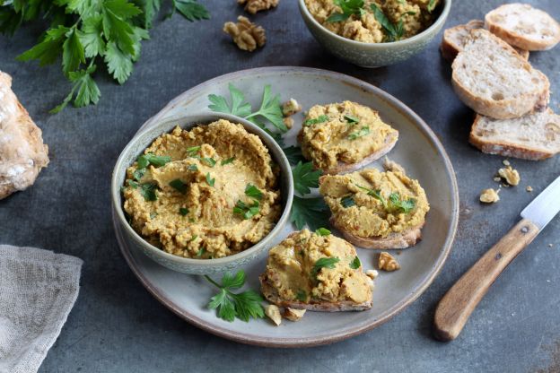 Herzhafter Aufstrich mit Walnüssen, Linsen und Champignons