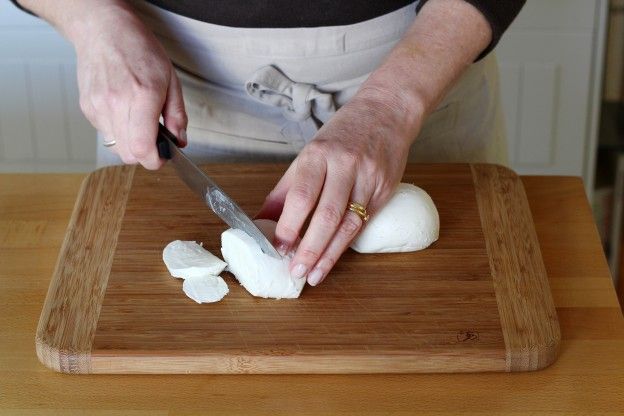 Mozzarella trocknen lassen