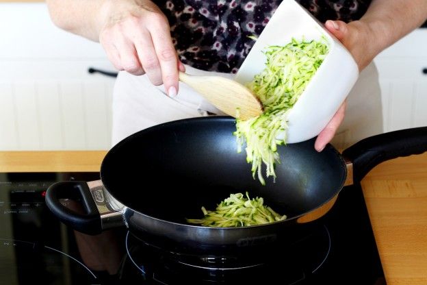 Zucchini anbraten