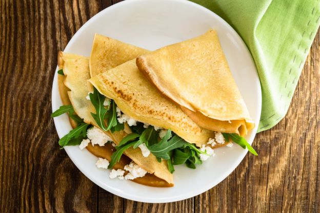 Herzhafte Pfannkuchen mit Rucola