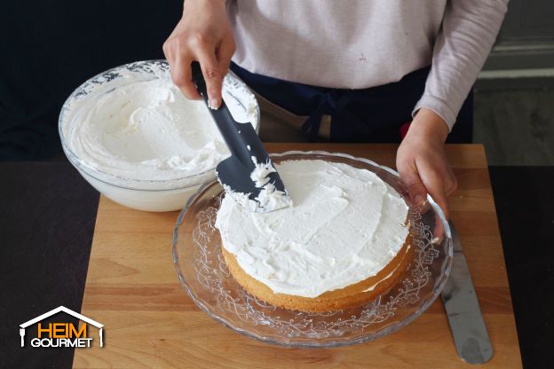 Die Torte zusammensetzen: