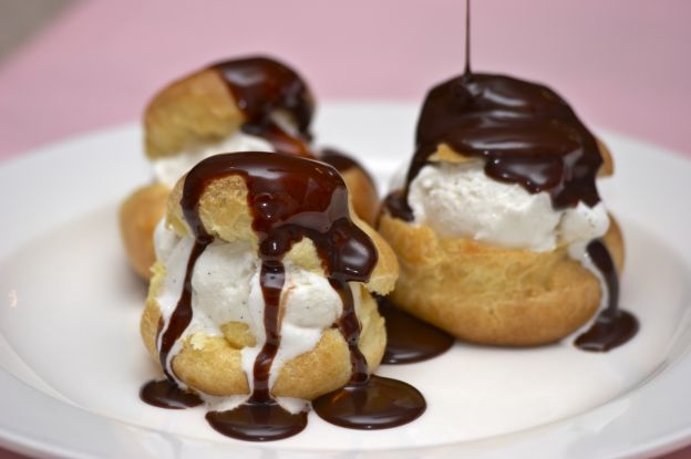 Profiteroles