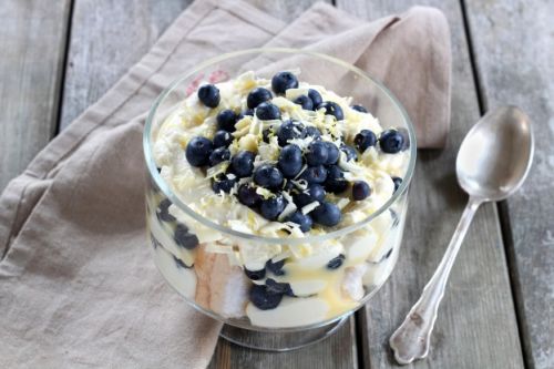 Blaubeeren-Zitronen-Trifle mit cremiger Mascarponecreme! Köstlicher ...