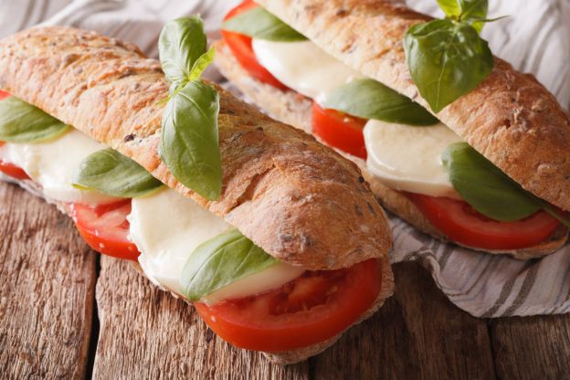 Tomate-Mozzarella-auf Ciabatta