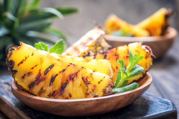 Gegrillte Ananas mit Honig