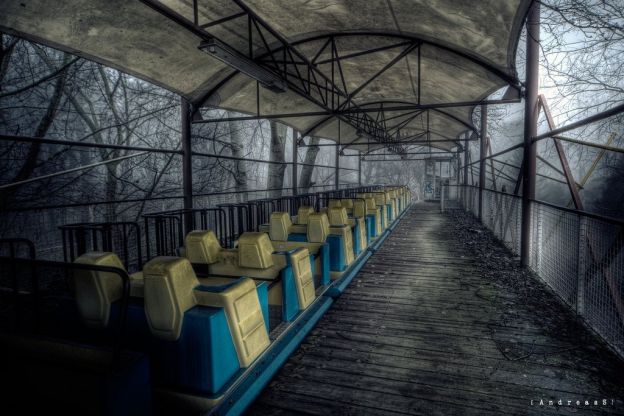 Geisterachterbahn im verlassenen Berliner Spreepark