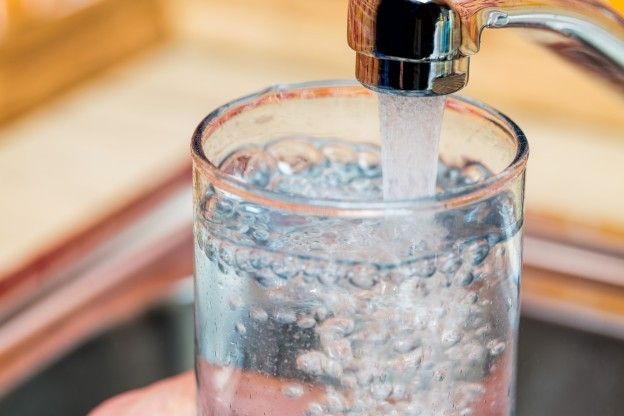 Mineralwasser ist sauberer als Leitungswasser